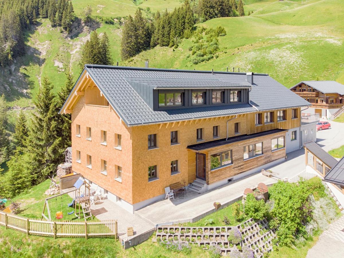 Schröcken Haus Berghof Bed & Breakfast エクステリア 写真
