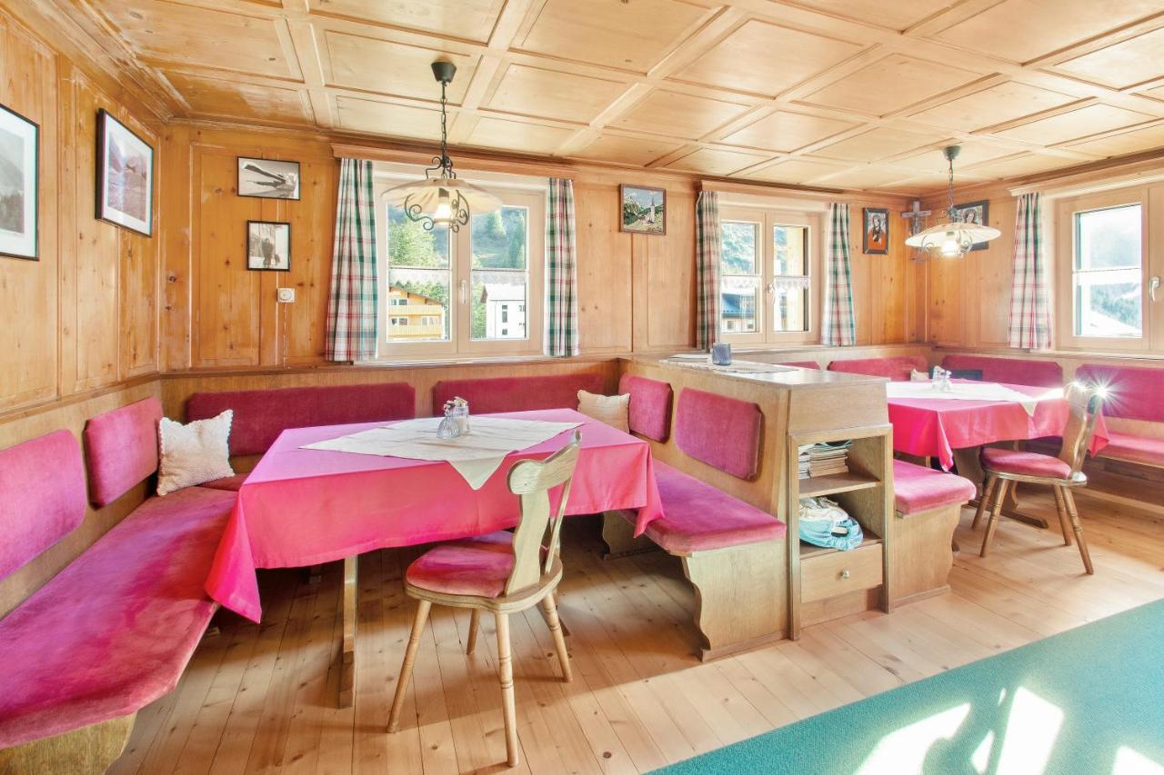 Schröcken Haus Berghof Bed & Breakfast エクステリア 写真