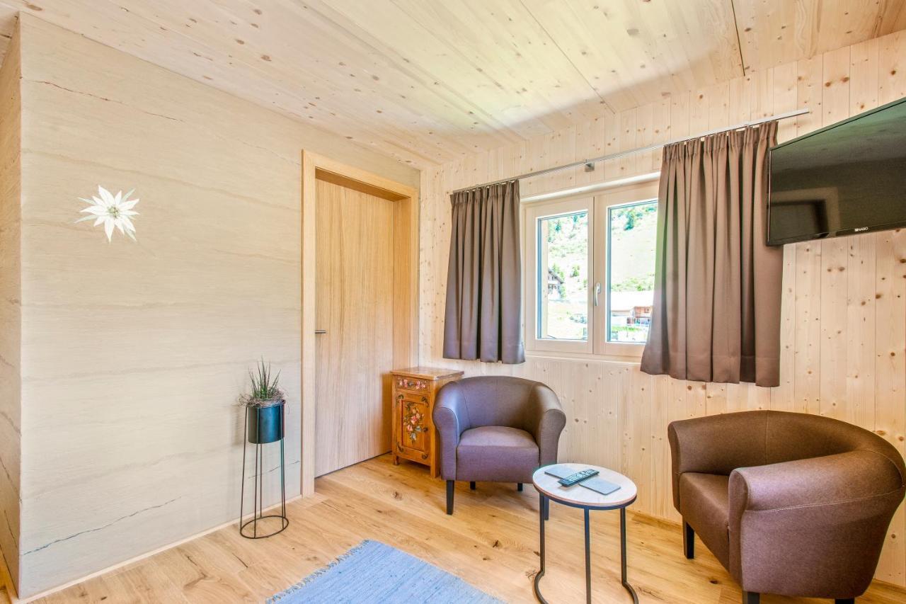 Schröcken Haus Berghof Bed & Breakfast エクステリア 写真